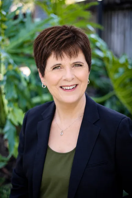 Dr Cheryl Sykes